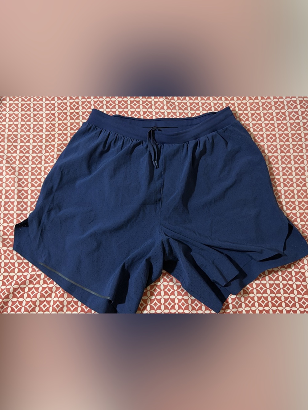 XS men’s Lululemon shorts